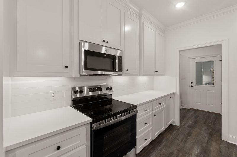Ms 44 11 kitchen — 896 HWY 44, Sumrall MS