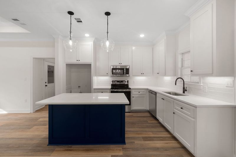 Ms 44 11 kitchen — 900 HWY 44, Sumrall MS
