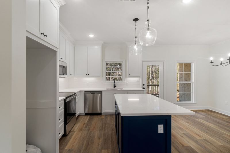 Ms 44 12 kitchen — 900 HWY 44, Sumrall MS