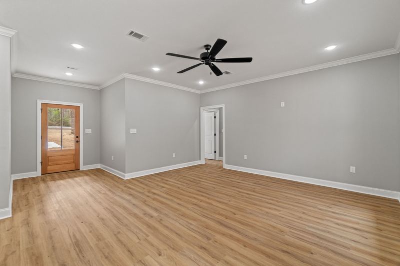 Ms 44 04 great room — 904 HWY 44, Sumrall MS