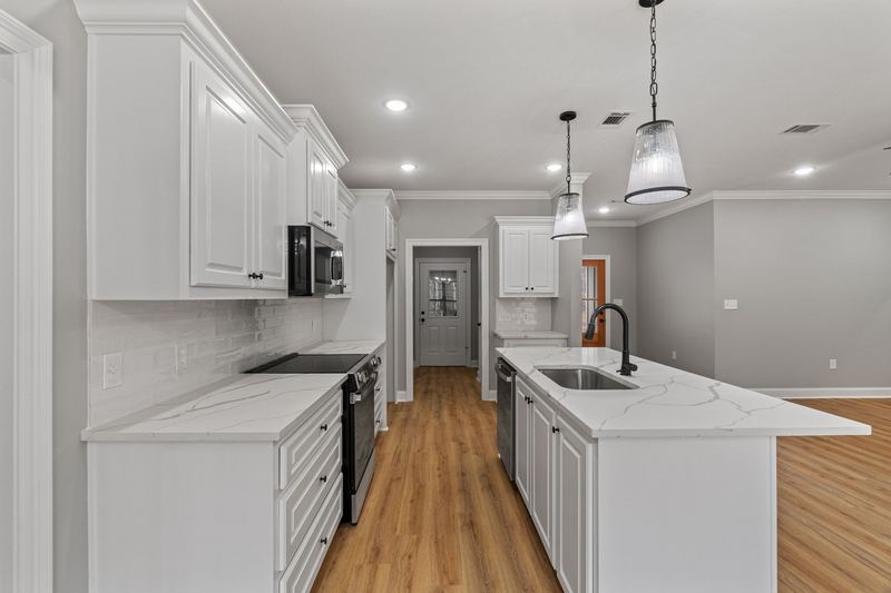 Ms 44 06 kitchen — 904 HWY 44, Sumrall MS