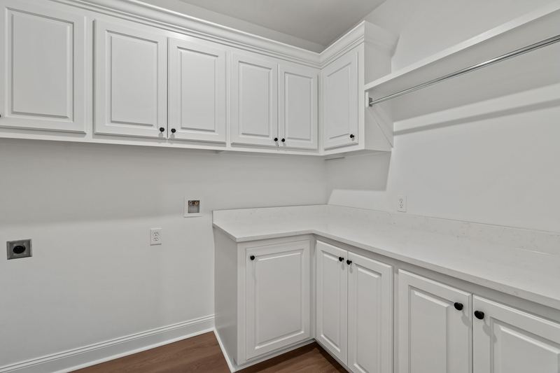 Ms 44 17 laundry room — 908 HWY 44, Sumrall MS