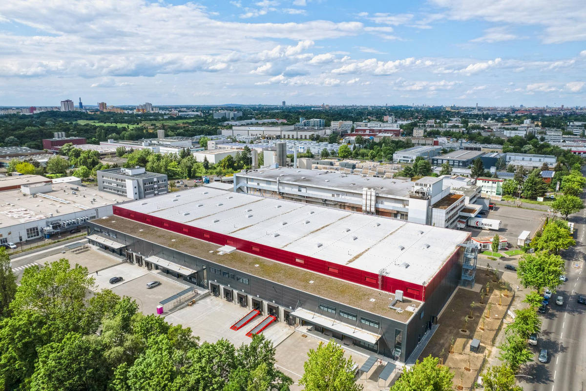 Außenansicht der Hallenreferenz Patrizia Berlin