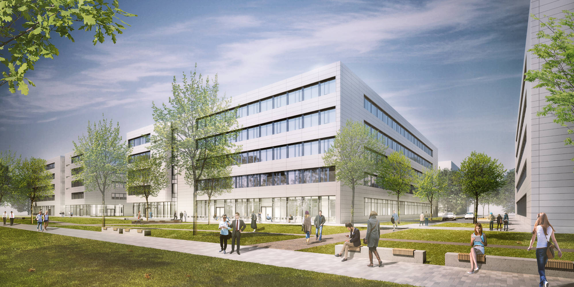 Moderne Bürogebäude mit Glasfassade und Grünanlagen, Menschen spazieren und sitzen auf Bänken unter Bäumen.