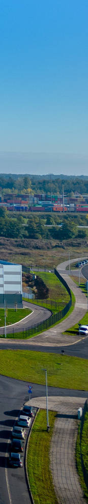 [Translate to English:] Außenansicht der Hallenreferenz für die metaWERK AG