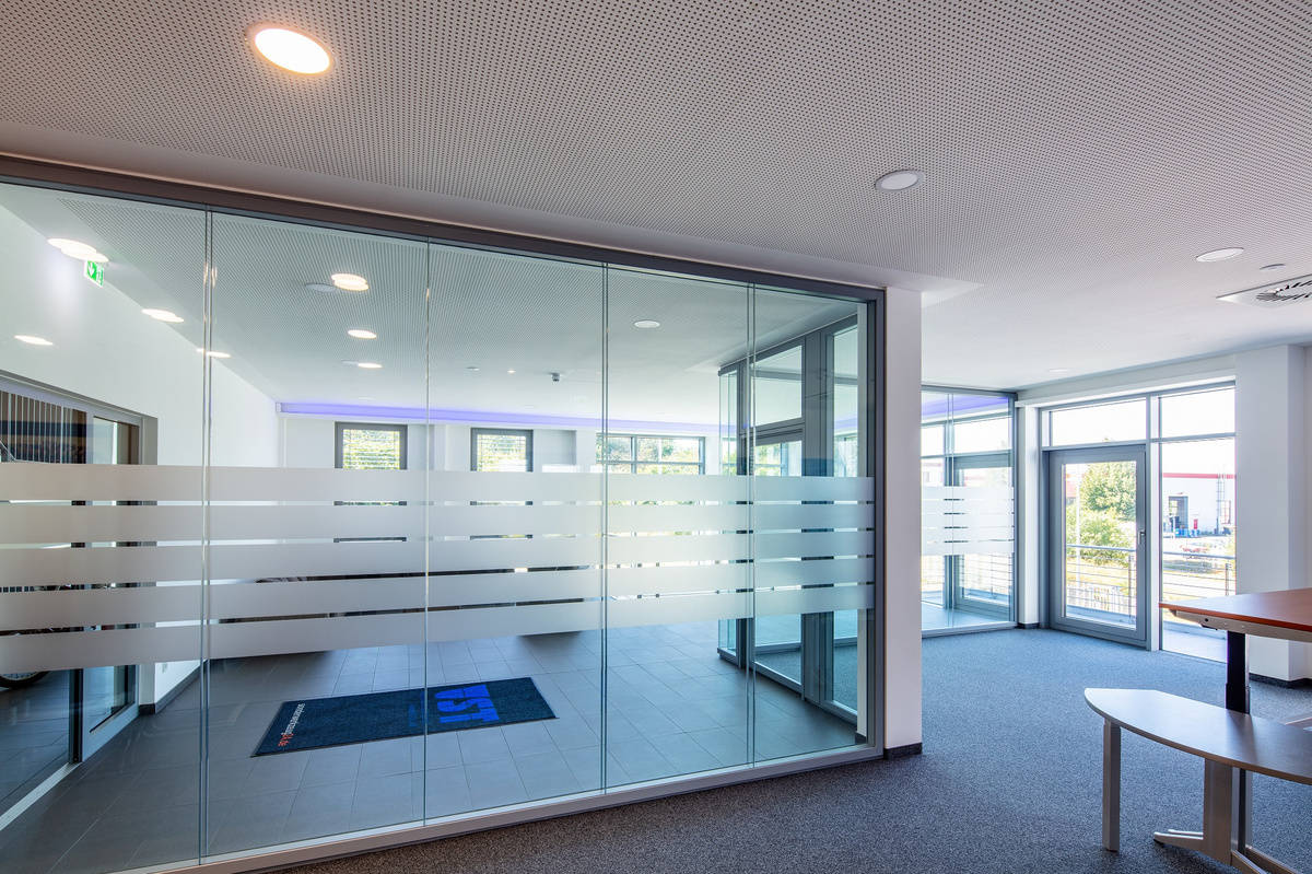 Interior view of the office building reference “Sonderwwerkzeug24“ in Plauen