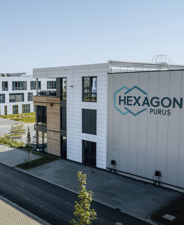 Neuer Hexagon Purus Standort startet mit Goldbeck in die Betriebsphase
