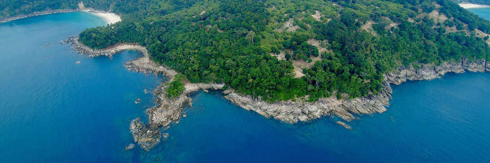 Sursa foto - Tourism Authority of Thailand. Phuket combină plajele, orașul vechi, punctele de belvedere și excursiile pe apă.