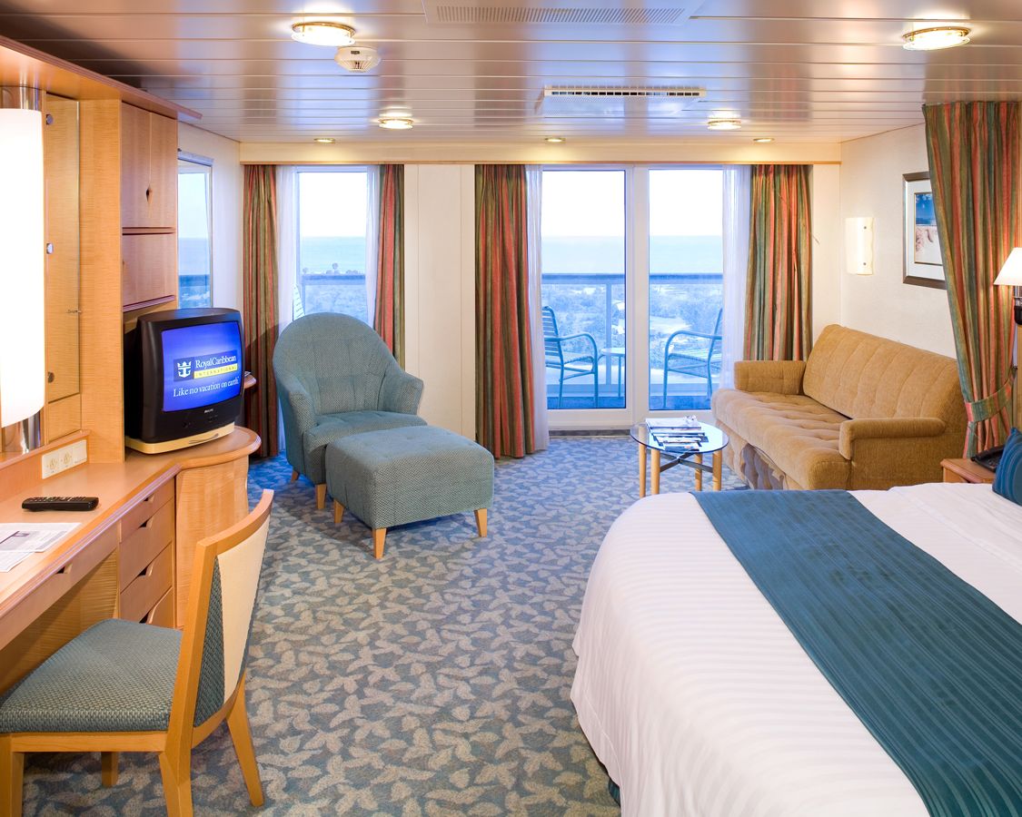 Cabina Junior Suite categoria J4 pe Adventure of the Seas