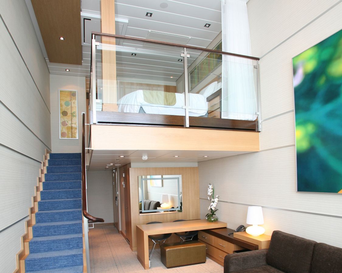 Apartament Crown Loft categoria L1 pe Allure of the Seas
