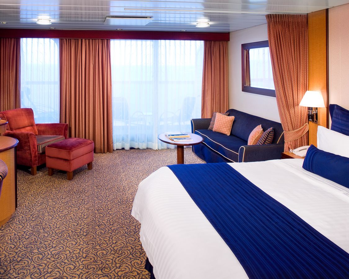 Cabina Junior Suite categoria J3 pe Brilliance of the Seas