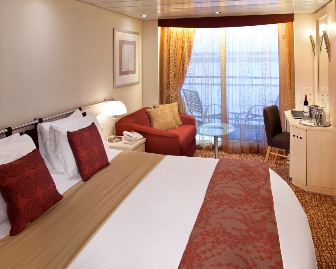 Cabina cu balcon categoria 2A pe Celebrity Constellation
