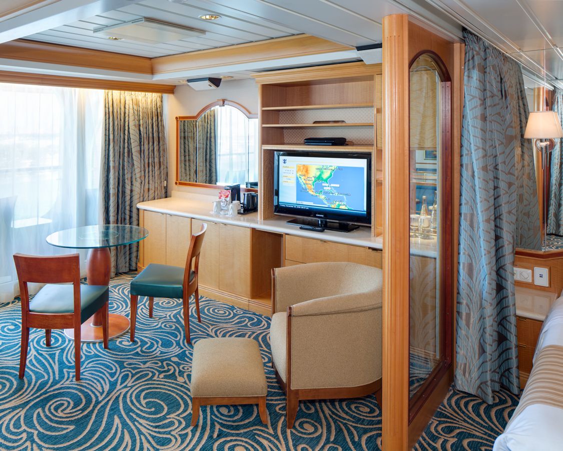 Apartament Owner's Suite categoria OS pe Enchantment of the Seas