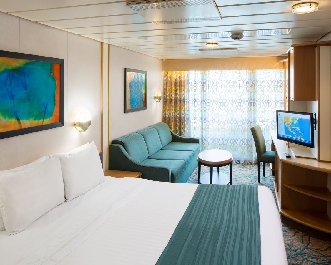 Cabina cu balcon garantata categoria XB pe Enchantment of the Seas