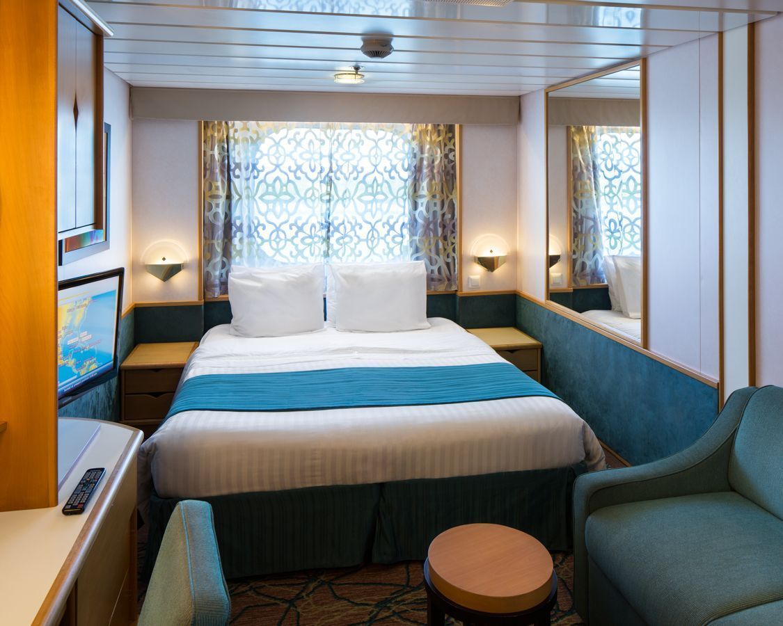 Cabina cu vedere la ocean garantata categoria YO pe Enchantment of the Seas