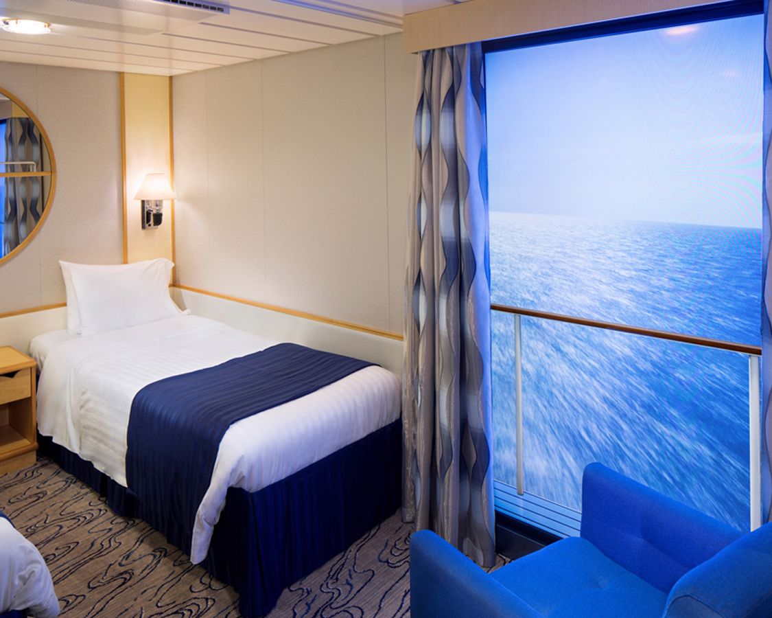 Cabina interioara cu vedere virtuala categoria 4U pe Explorer of the Seas