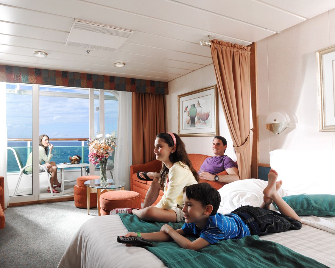 Cabina Junior Suite categoria J4 pe Explorer of the Seas