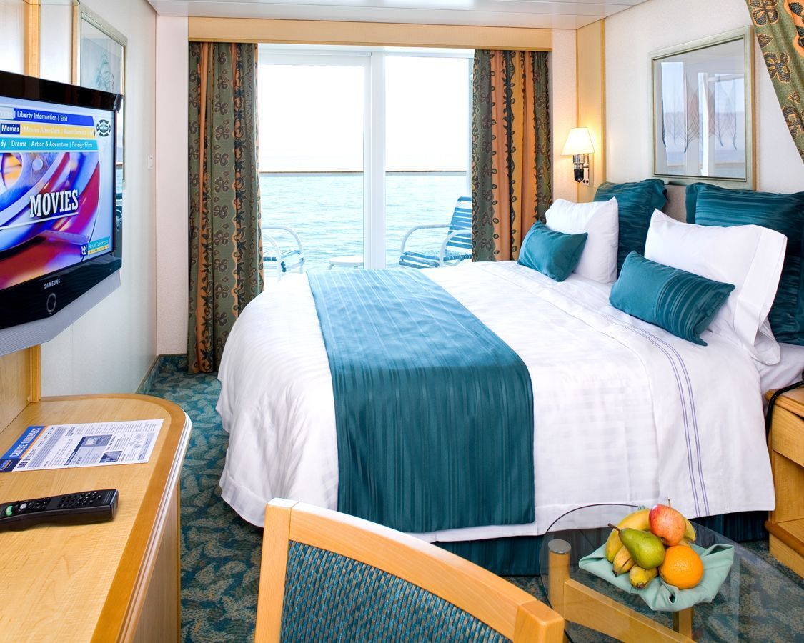 Cabine cu balcon – Freedom of the Seas®