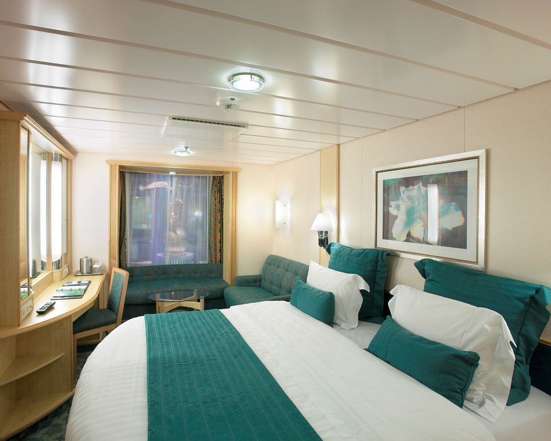Cabina interioara cu vedere la Promenada categoria 1T pe Liberty of the Seas