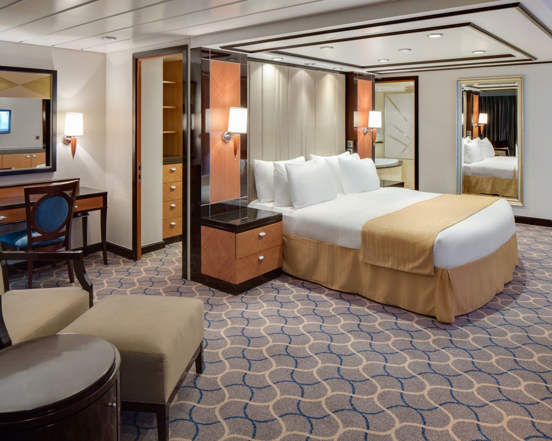 Apartament Royal Suite categoria RS pe Liberty of the Seas