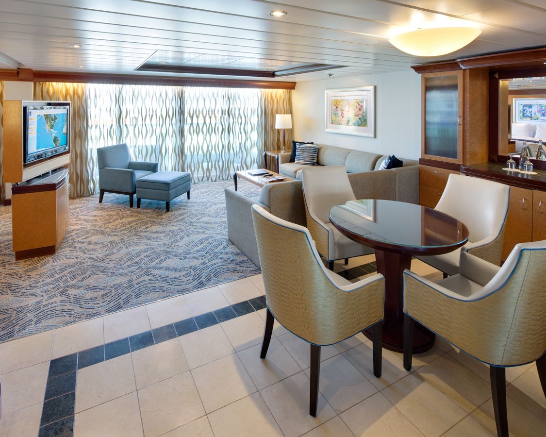 Apartament Owner's Suite categoria OS pe Mariner of the Seas