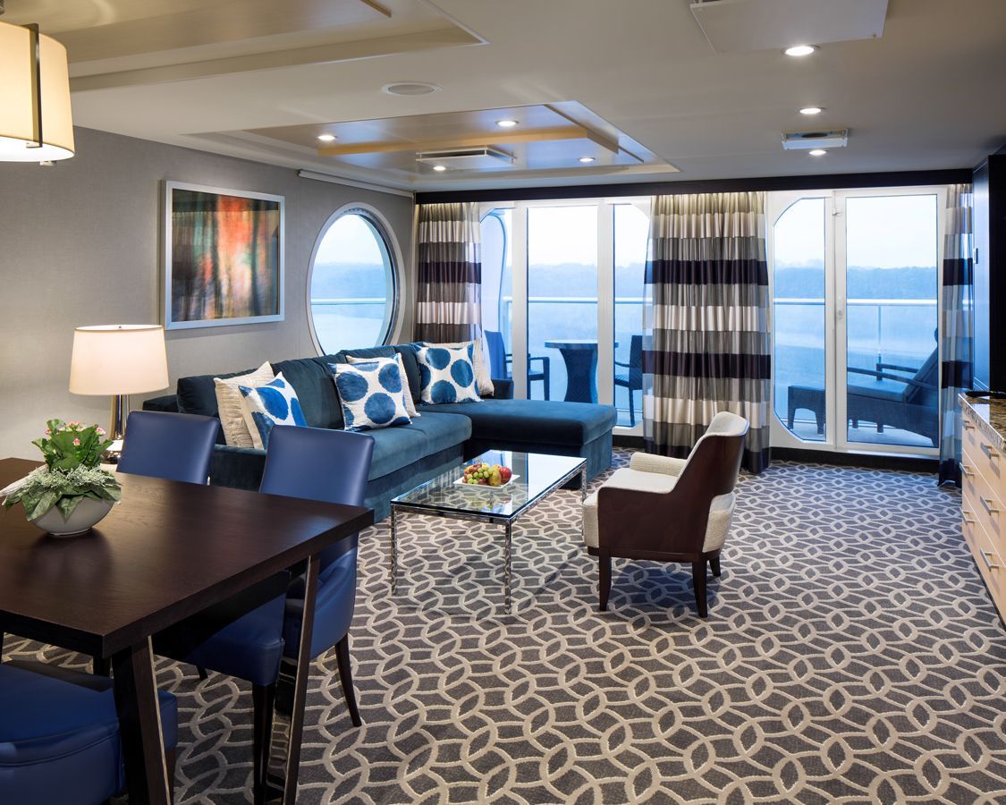 Apartament Owner's Suite categoria OS pe Ovation of the Seas