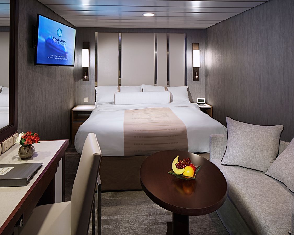Cabina Club interioara categoria 10 pe Azamara Pursuit