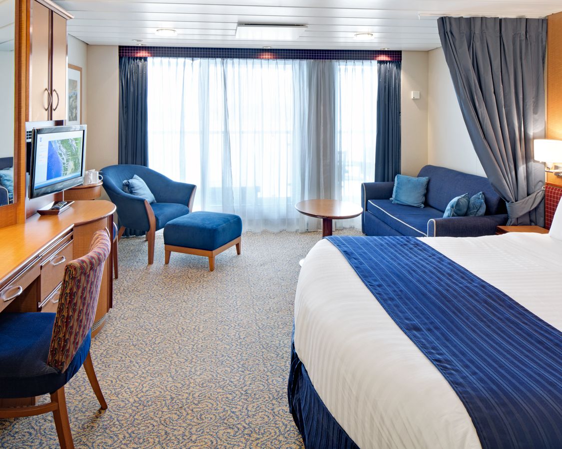 Cabina Junior Suite categoria J3 pe Radiance of the Seas