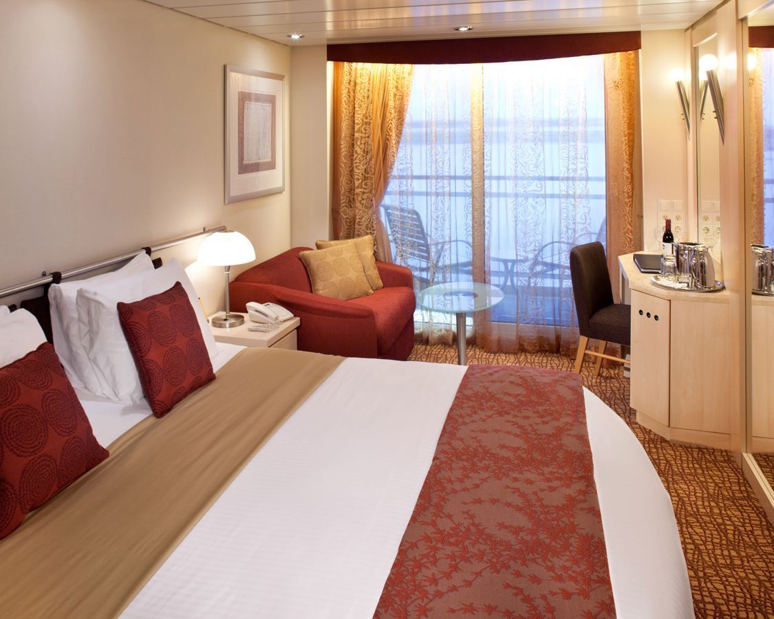 Cabine cu balcon – Celebrity Reflection®