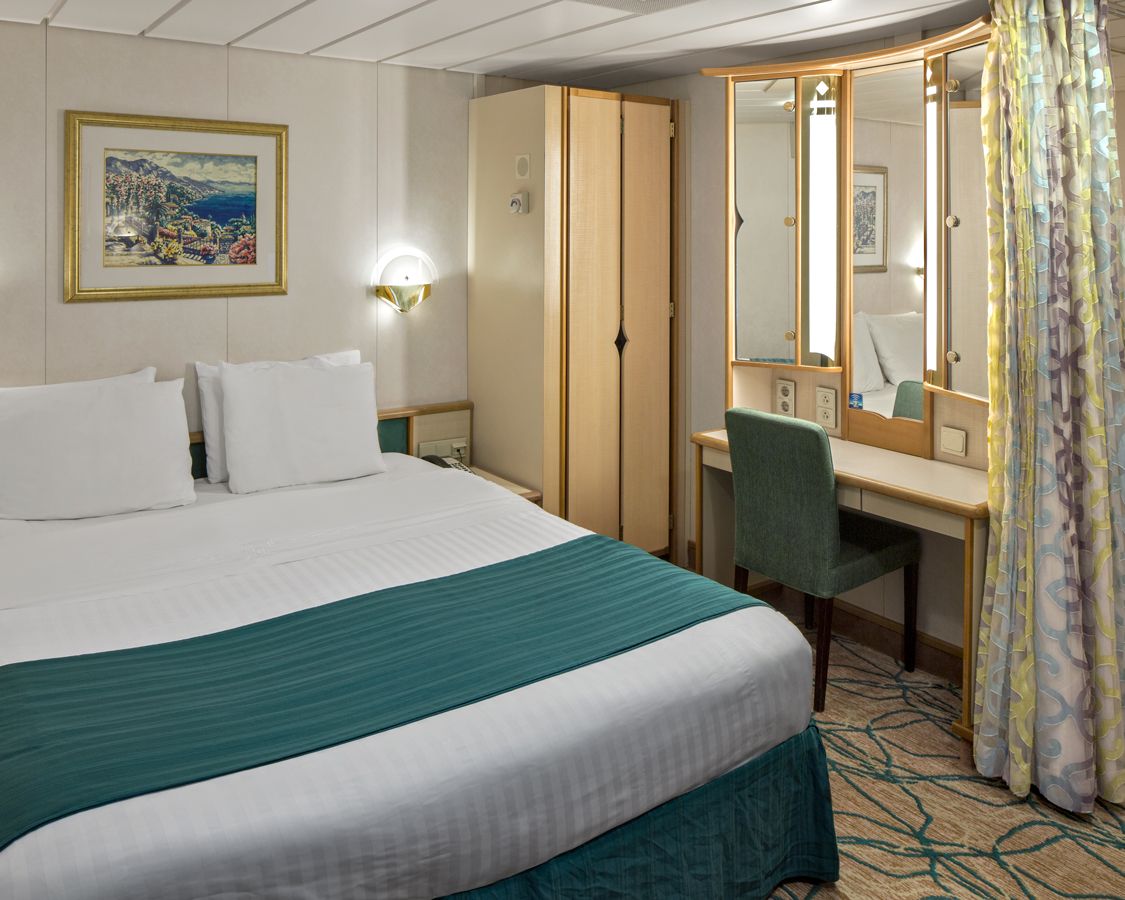 Cabina cu vedere la ocean categoria 1K pe Rhapsody of the Seas