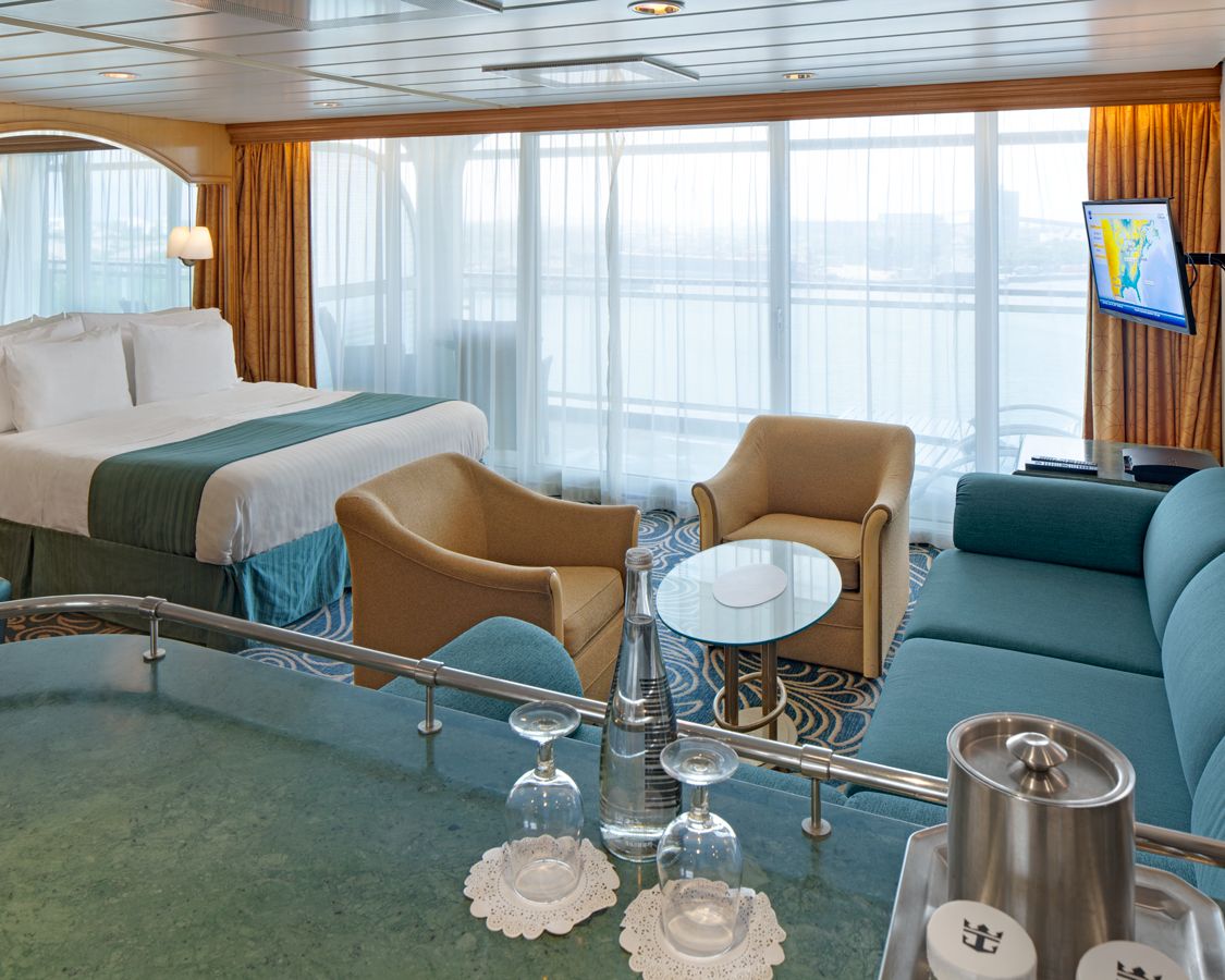 Apartamente pe vasul Rhapsody of the Seas