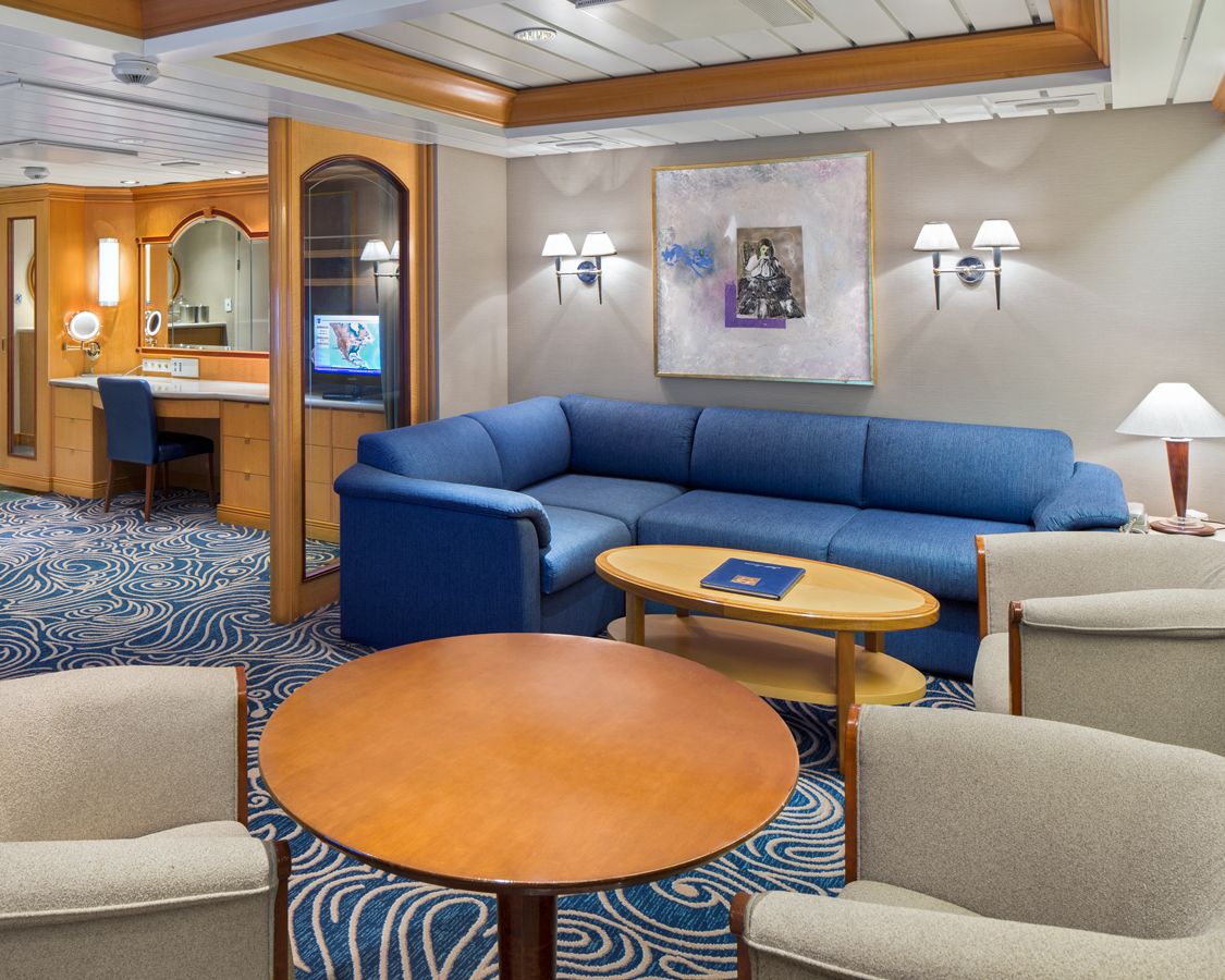 Apartamente pe vasul Rhapsody of the Seas