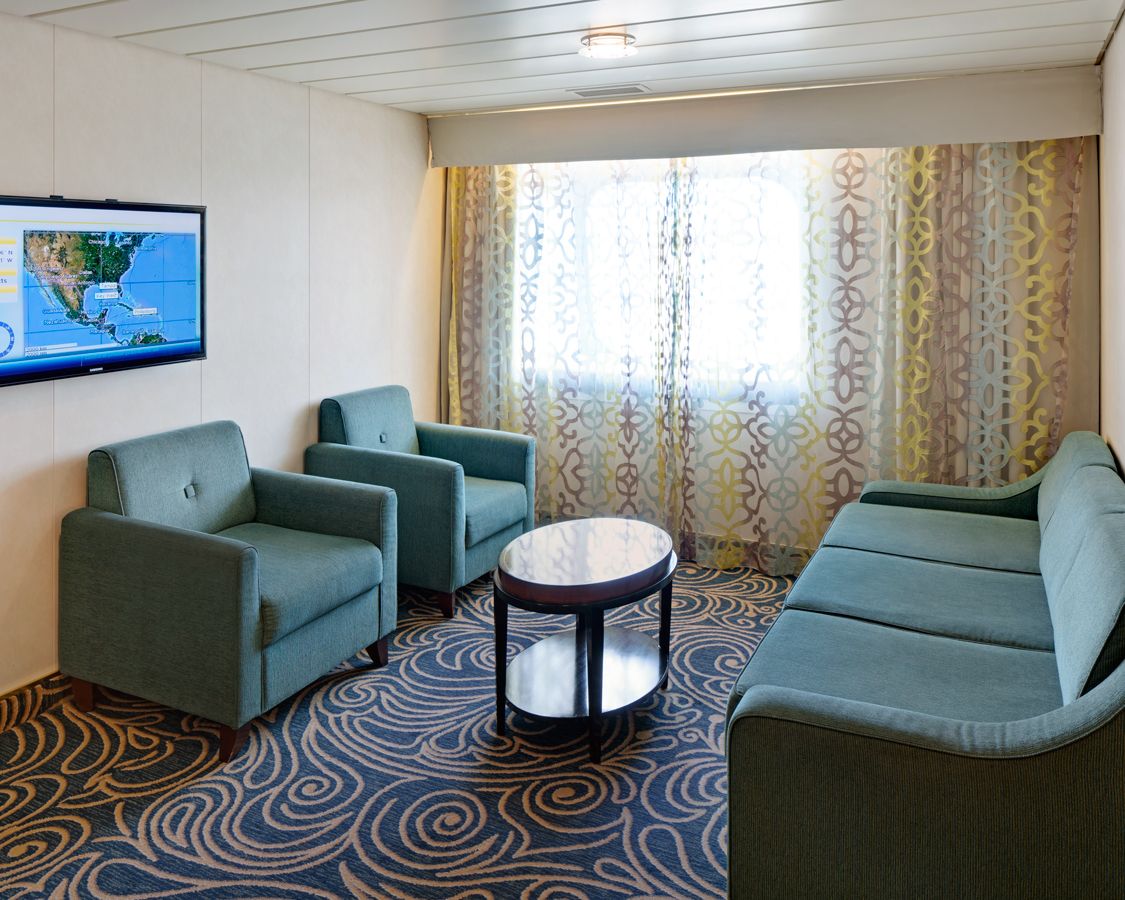 Apartamente pe vasul Rhapsody of the Seas
