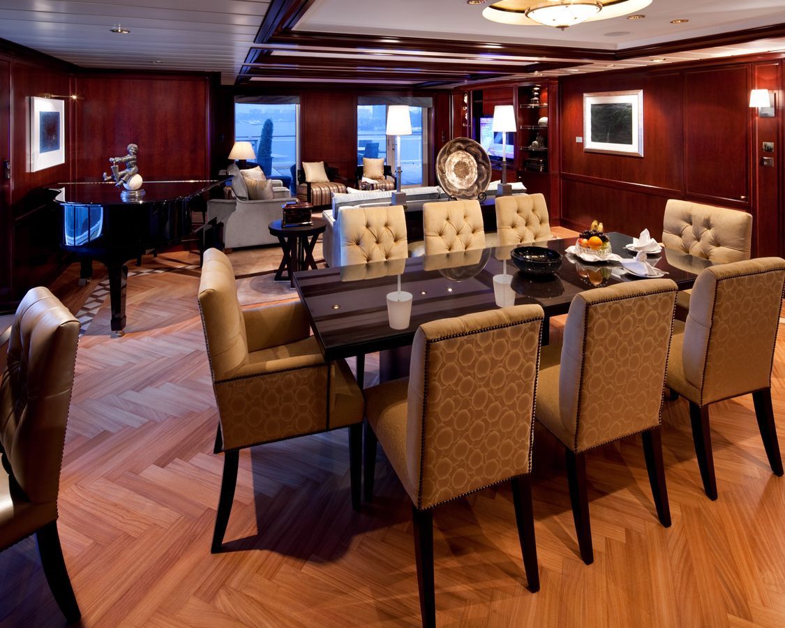 Apartamente pe vasul Celebrity Summit
