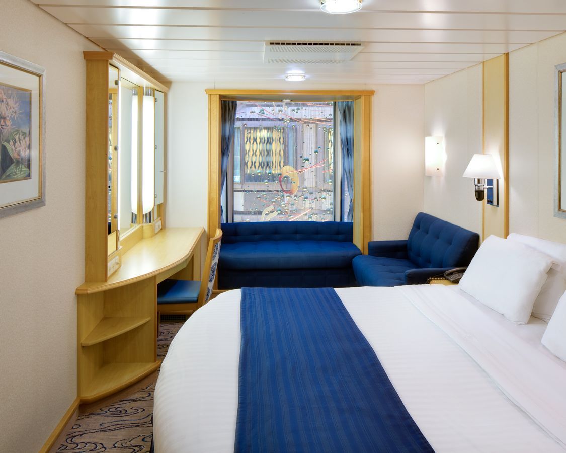 Cabina interioara cu vedere la Promenada categoria 1T pe Voyager of the Seas