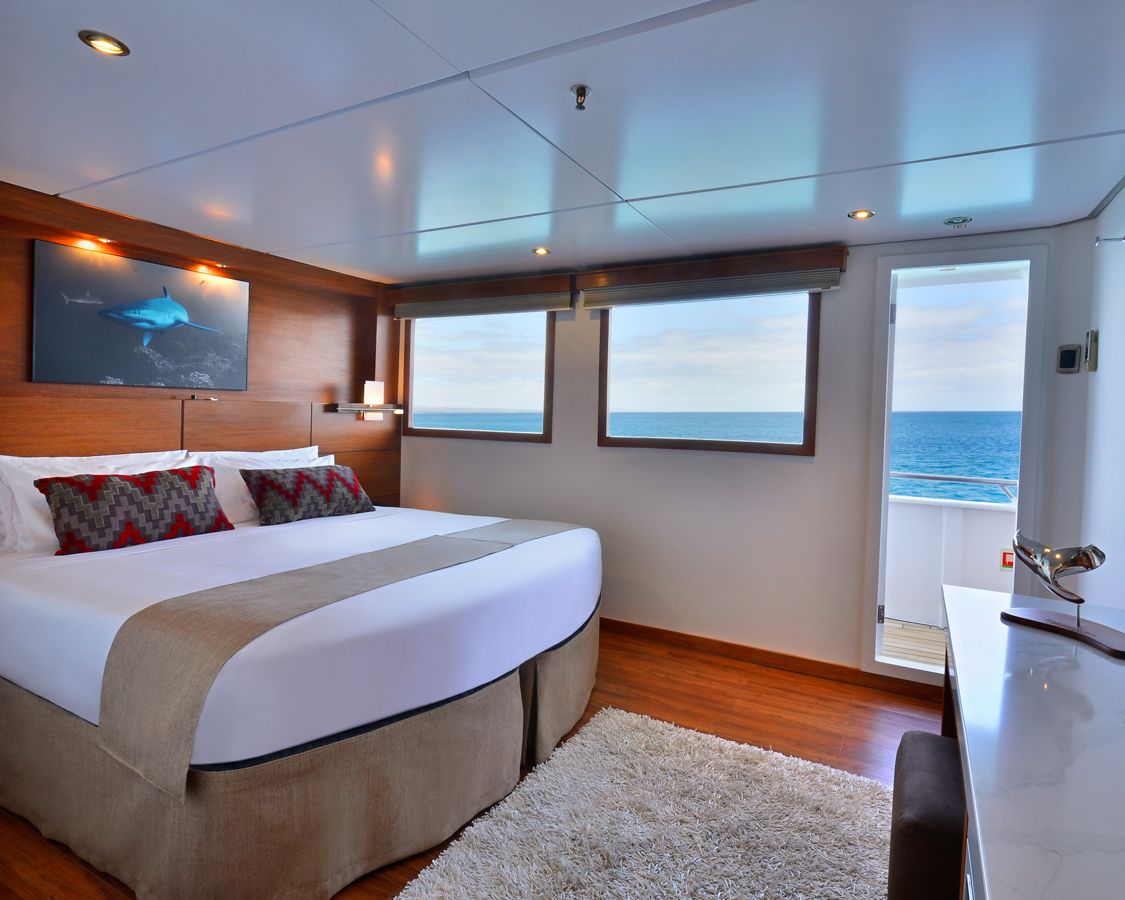 Cabine cu vedere la ocean pe vasul Celebrity Xploration