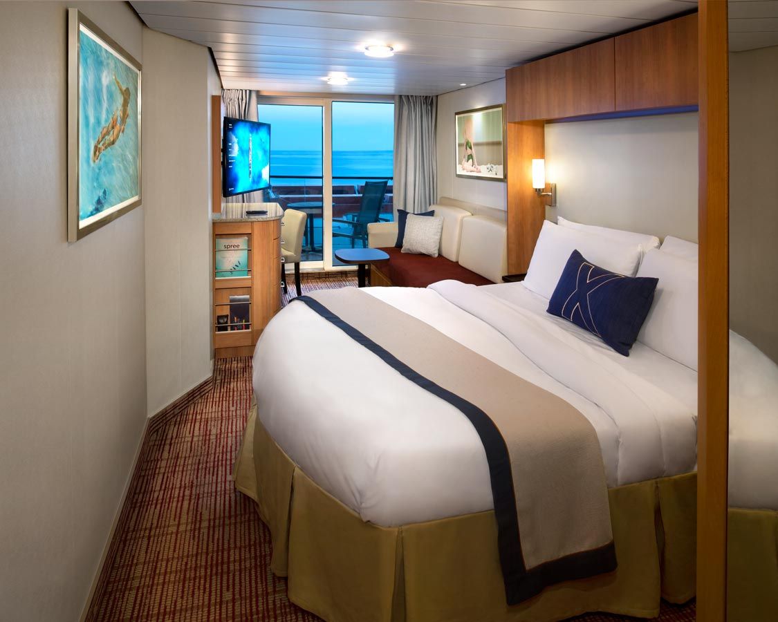 Cabina cu balcon cu vedere la ocean categoria 2D pe Celebrity Equinox