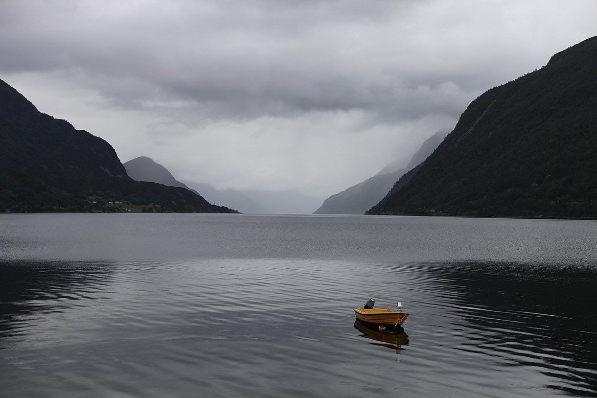Fiorduri din Norvegia (Nordfjord).LTS