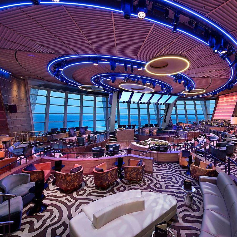 Bar Two70 pe Royal Caribbean International