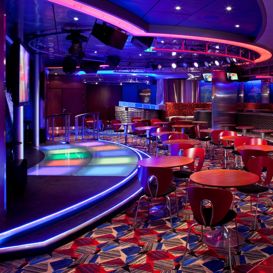 Club karaoke On Air pe Royal Caribbean International