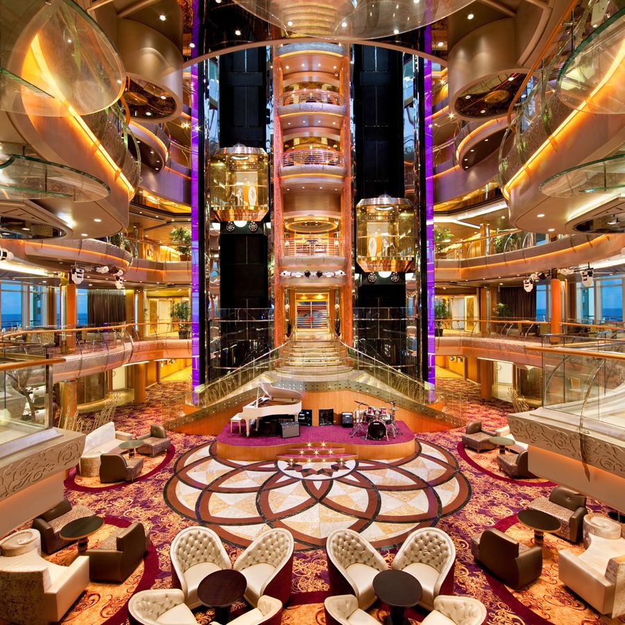 Centrum pe Rhapsody of the Seas