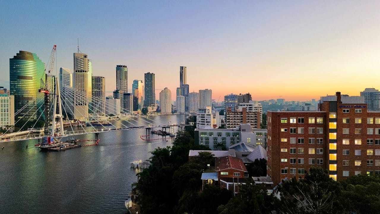 croaziera Australia - Brisbane, oras, cladir.LTS