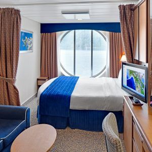 Cabina cu vedere la ocean categoria 2M pe Radiance of the Seas