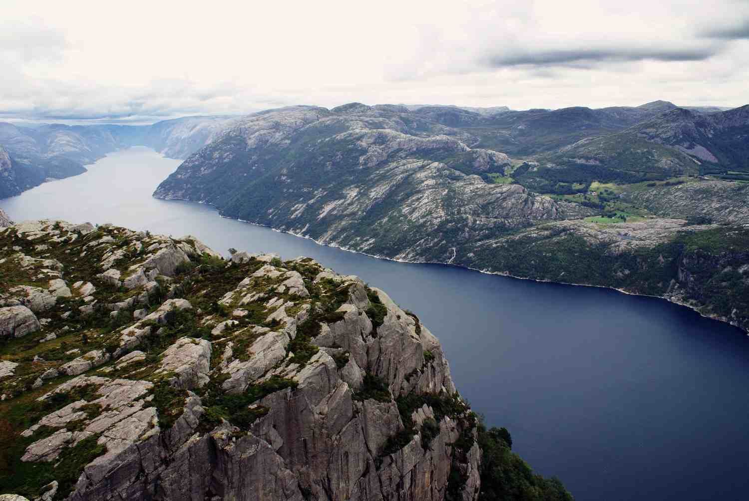 fiorduri Norvegia - stanci, mare.LTS