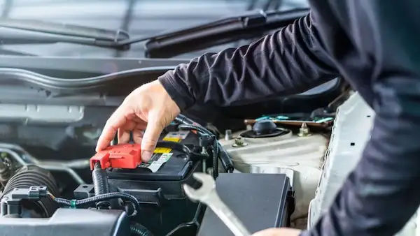 Common Symptoms of a Weak Battery