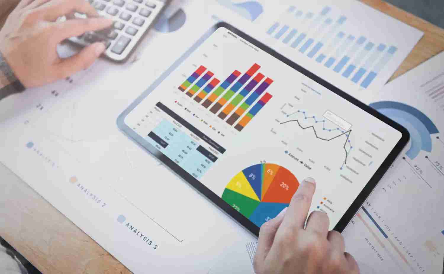 Top skills every data analytics freelancer needs