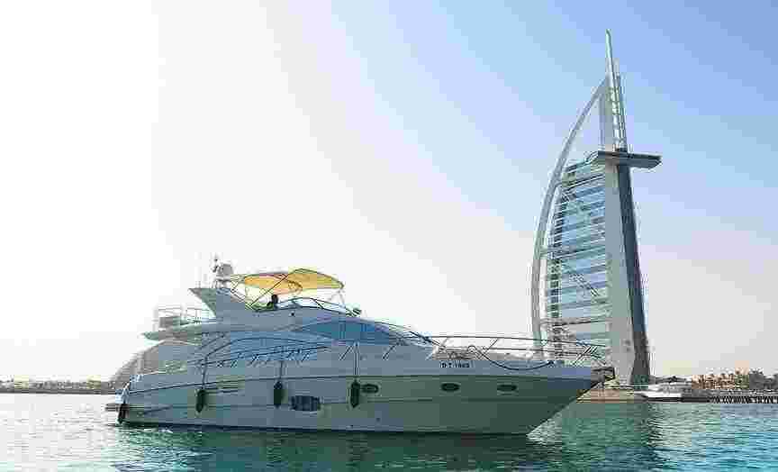 Dubai yacht SqOuB mBI