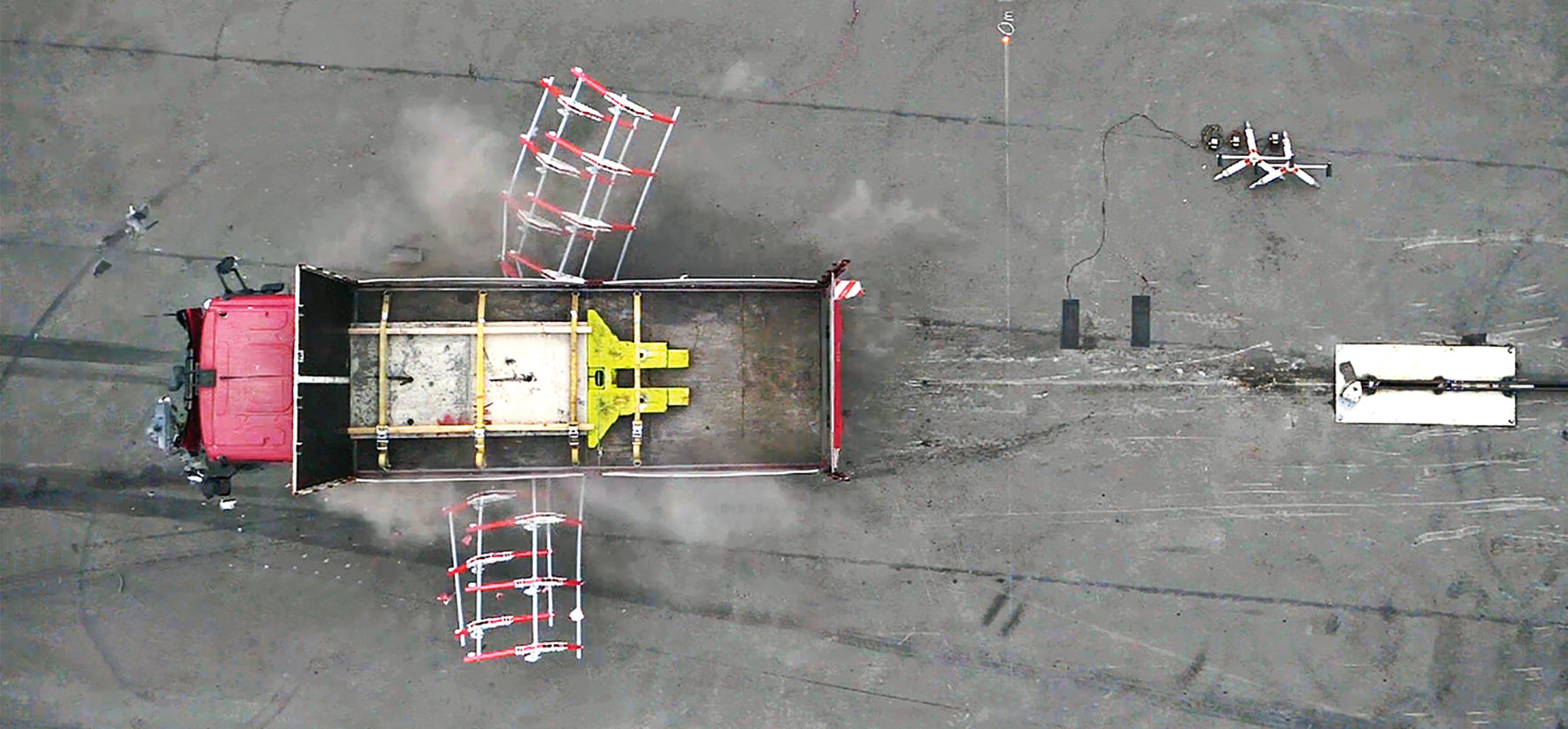 Erfolgreich bestandener Crashtest bei CTS in Münster. Herner Truck Sperre zertifiziert nach IWA-14-1.