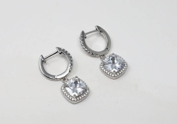 White Gold Plated Hoop Earrings for Women - Elegant & Trendy Fashion Jewelry – Image 2