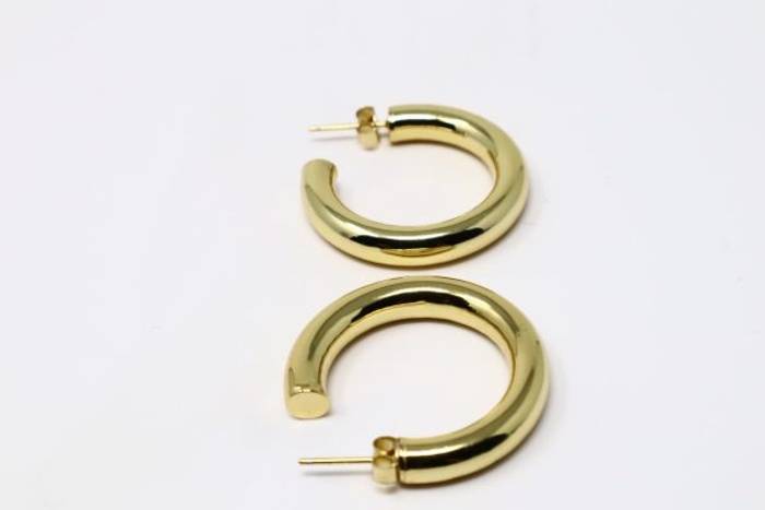 Elegant 18K Gold Plated Simple Circle Hoop Earrings - C Shape Fashion Earrings for Every Occasion - Image 4